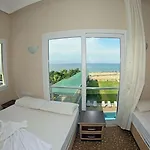 Adahan Hotel *