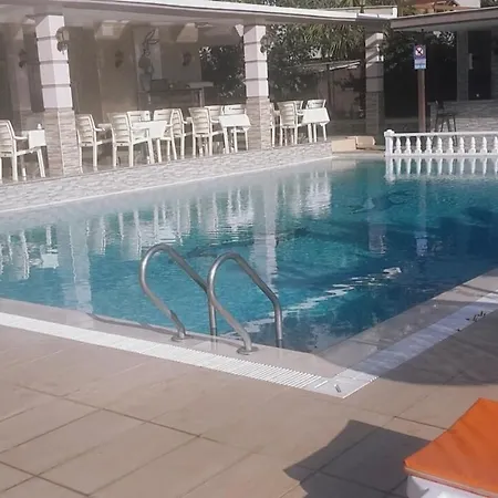 Adahan Hotel *